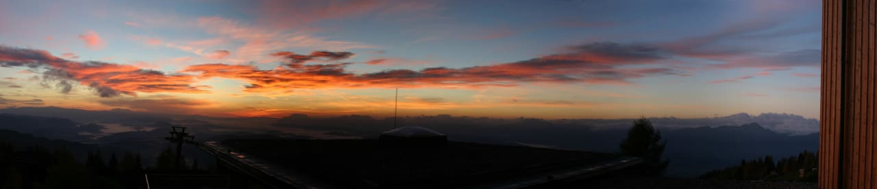 Sonnenaufgang vom Zimmer aus Mountain Resort Feuerberg