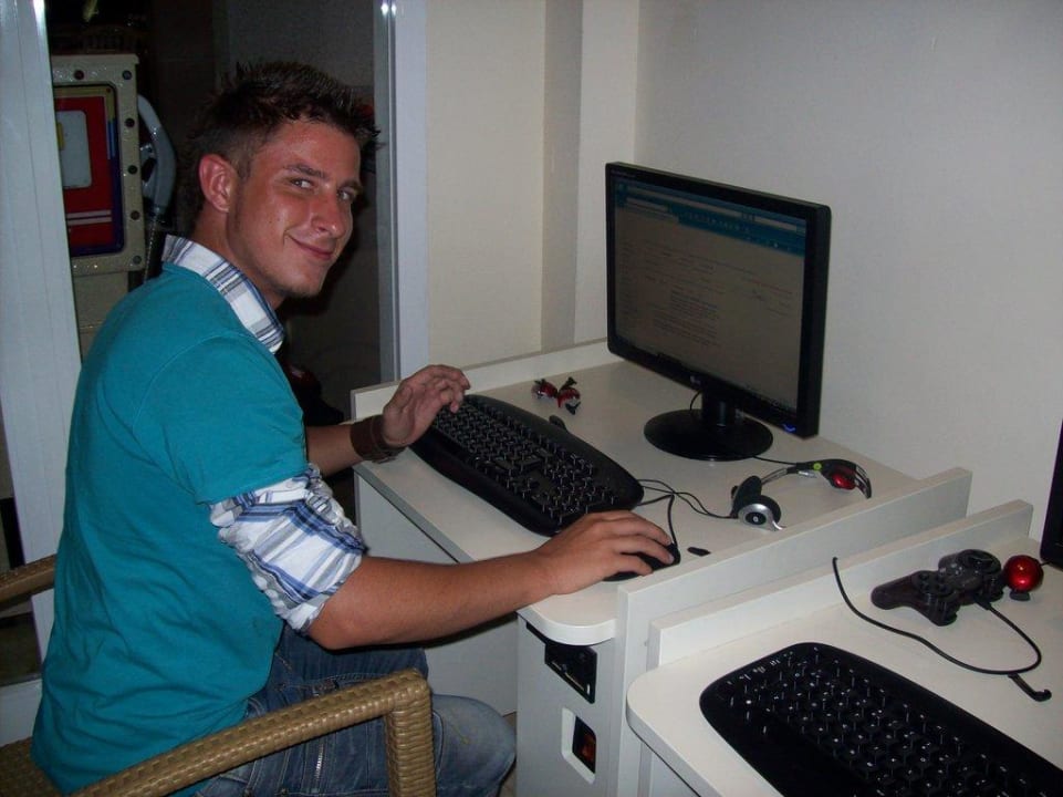 Internet Ecke Aparthotel Houm Plaza Son Rigo