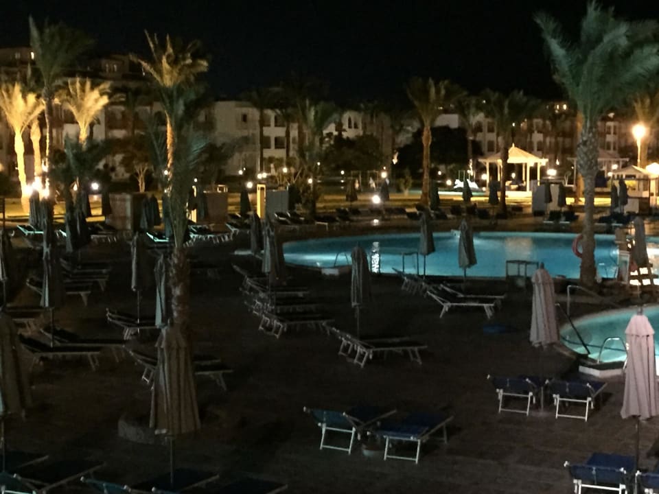 Pool am Abend Pickalbatros Dana Beach Resort - Hurghada