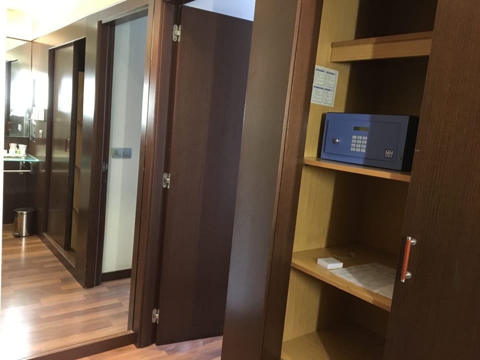Zimmer NH Sevilla Plaza de Armas