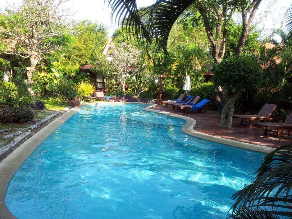 2. Pool Hotel Baan Duankaew Resort
