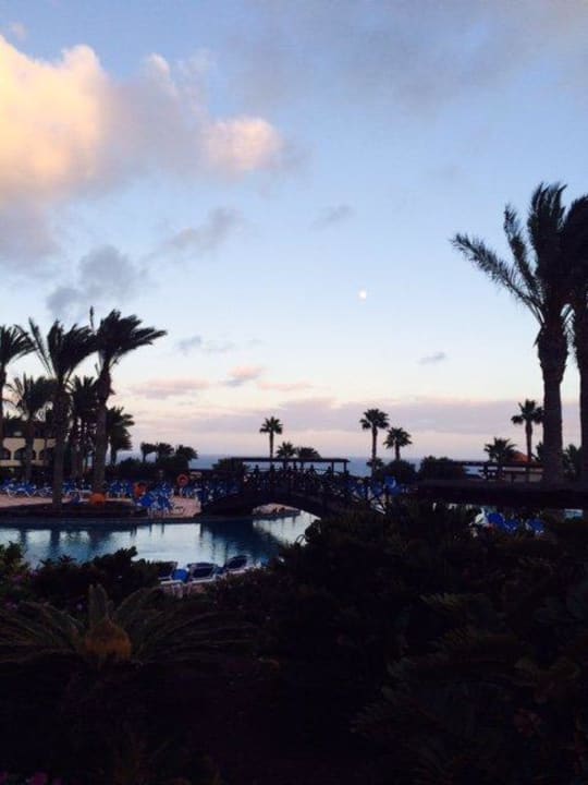 Blick über die Poolanlage zum Meer Occidental Jandía Mar