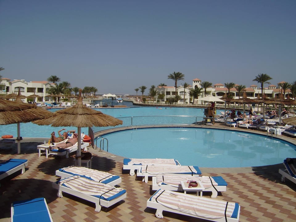 Pool mit Lagune Pickalbatros Dana Beach Resort - Hurghada