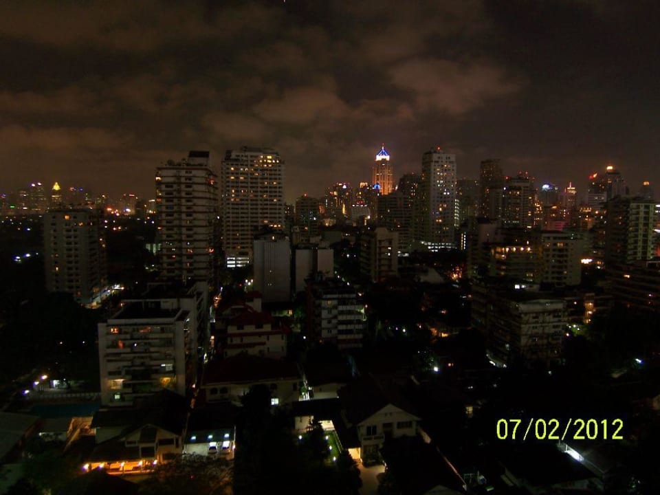 Ausblick vom Pool 15. Stock NH Bangkok Asoke