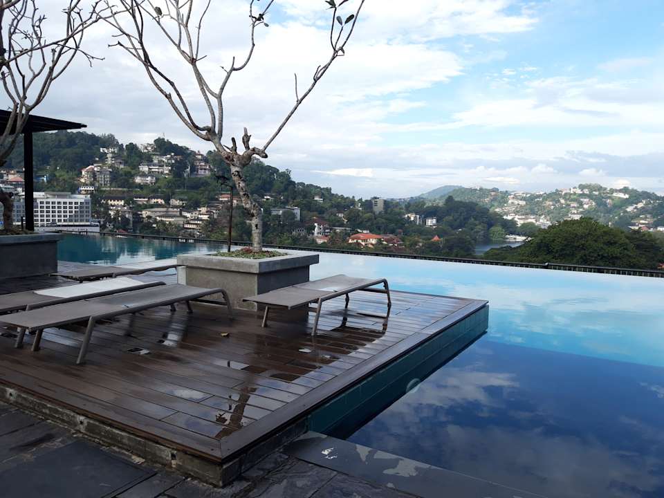 Außenansicht Hotel Thilanka