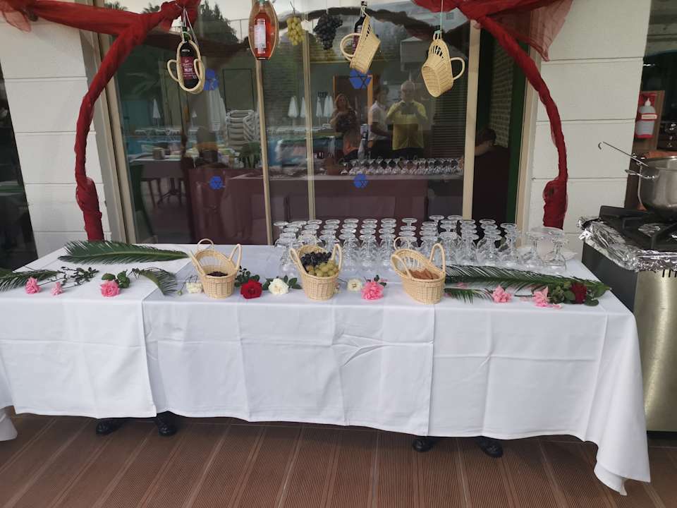 Gastro Side Aquamarin Resort & Spa