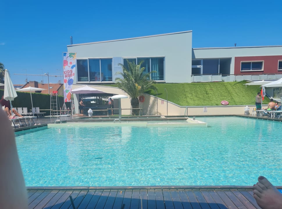 Pool Domino Suite Hotel