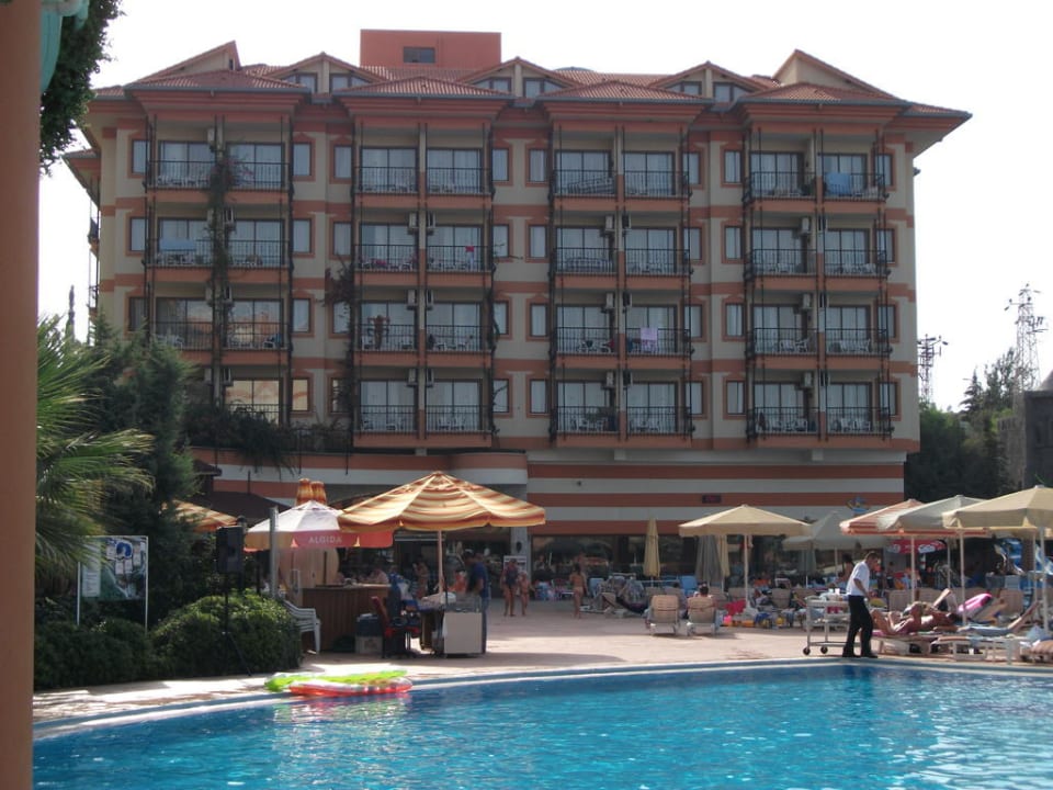 Poolanlage Adalya ArtSide