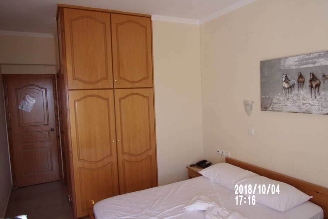 Zimmer Hotel Brati II Beach