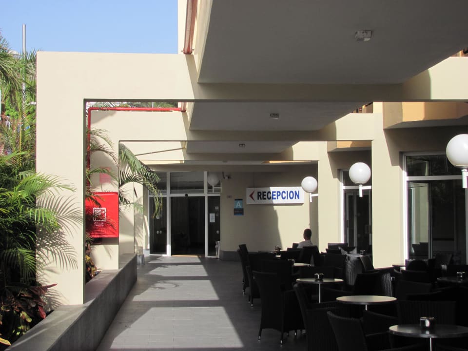 Wejście Playa Olid Suites & Apartments