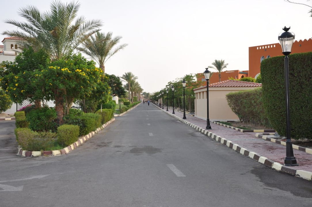 Weg vom Strand zum Zimmer Pickalbatros Dana Beach Resort - Hurghada