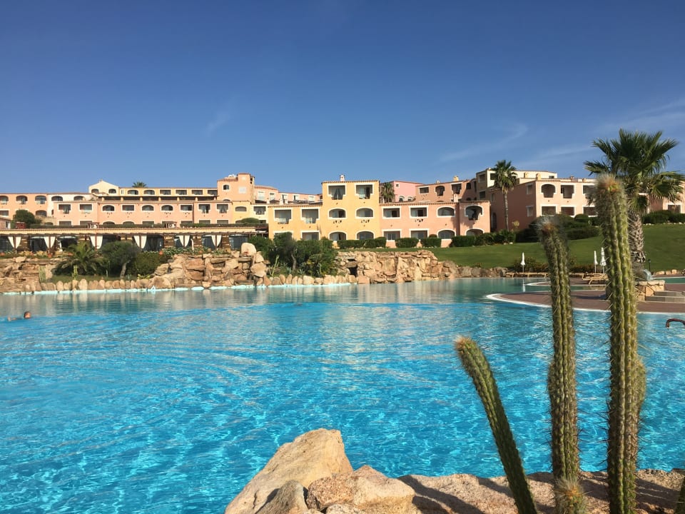 Pool Colonna Resort