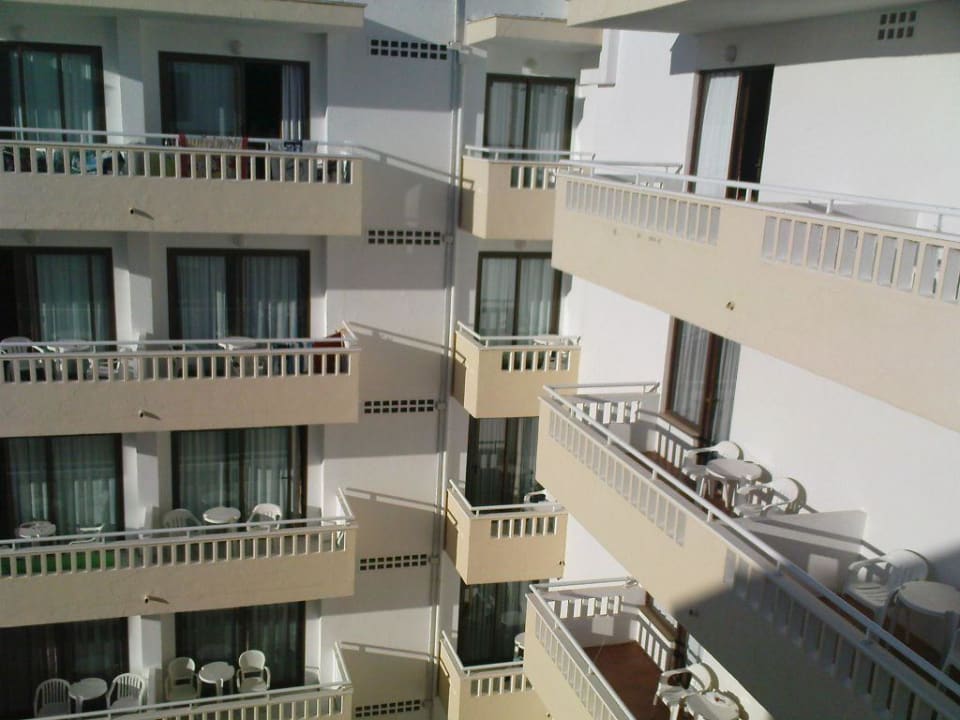 Innenhof R2 Veronica Beach Hotel