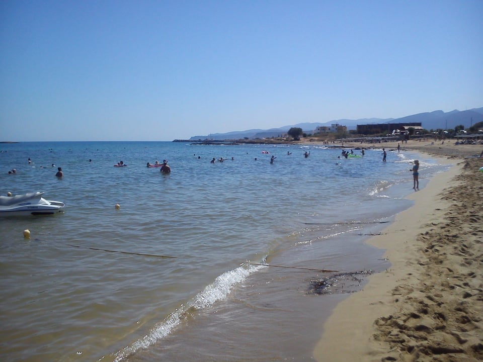 Flach abfallender Strand Calimera Sirens Beach
