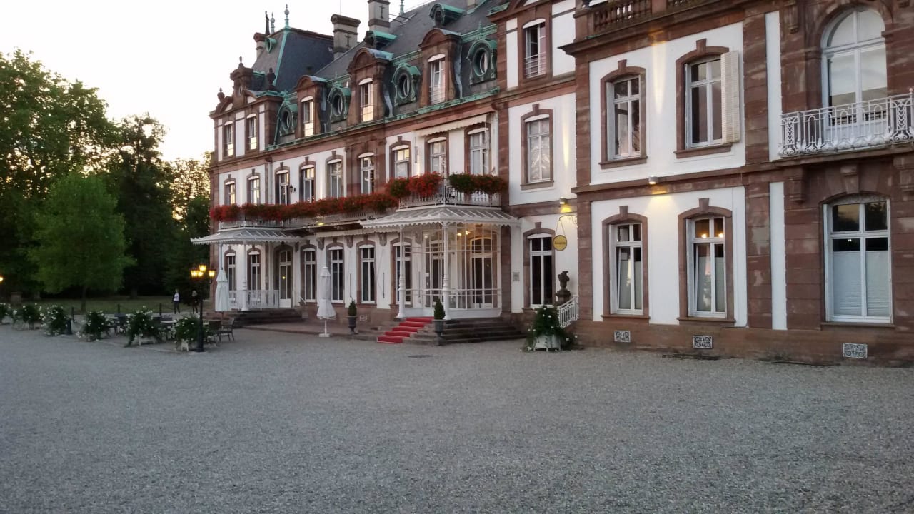 Schloss von außem Hotel Château de Pourtalès
