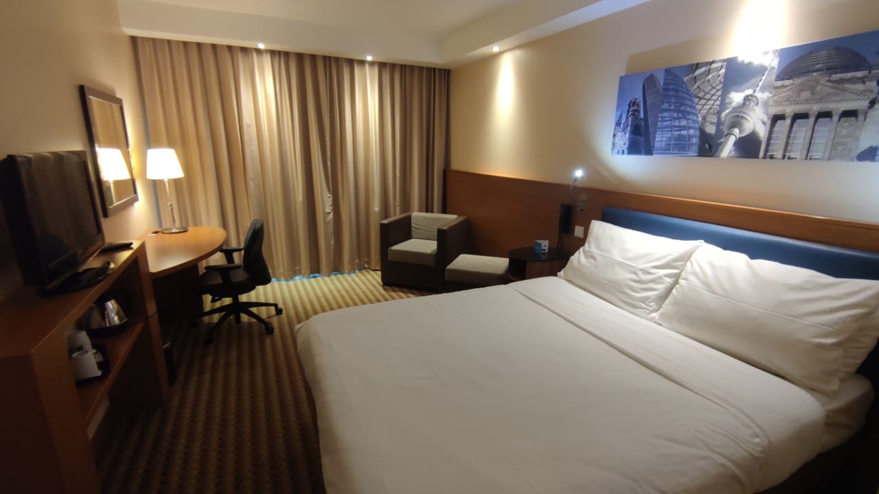 Zimmer Hampton by Hilton Berlin City West