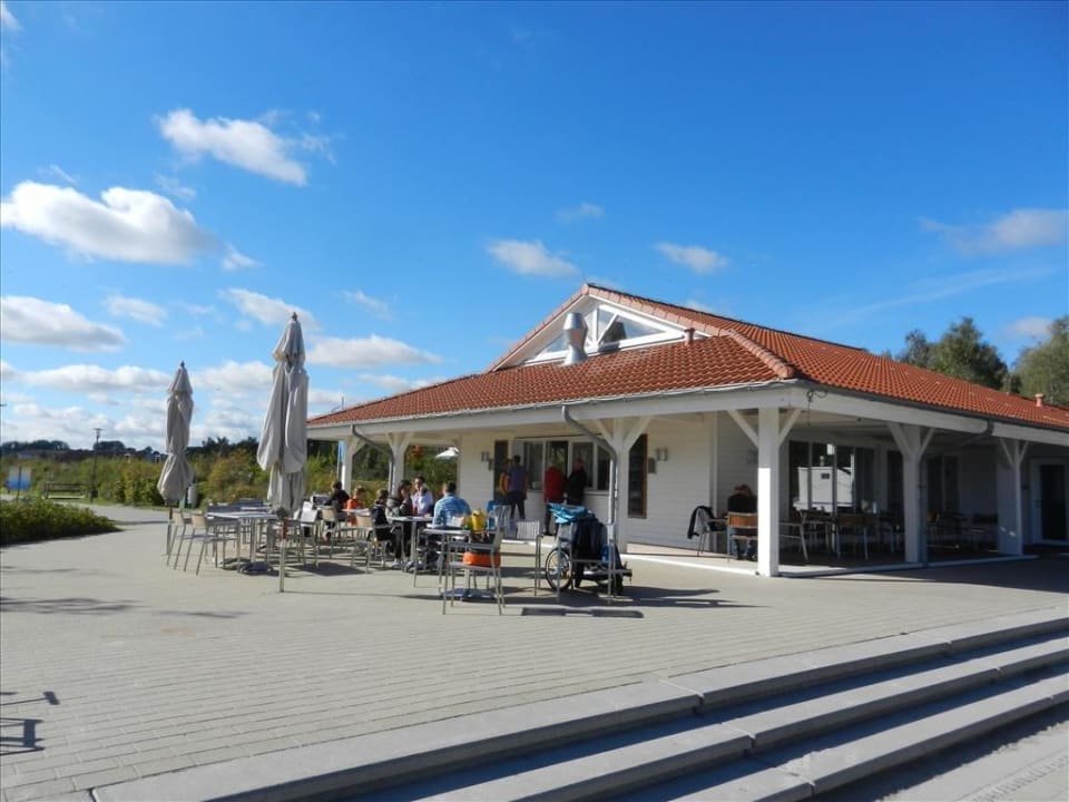 Bar "Strandhus" BEECH Resort Boltenhagen