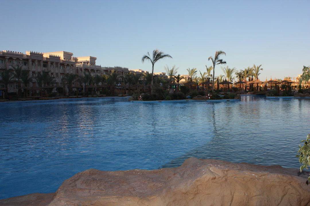 Pool am Abend Pickalbatros Palace Resort