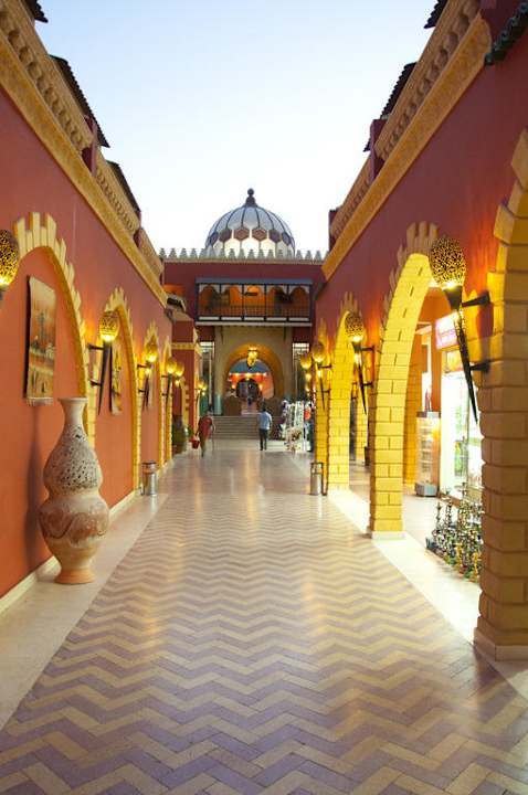 Główna aleja Pickalbatros Alf Leila Wa Leila Resort - Neverland Hurghada