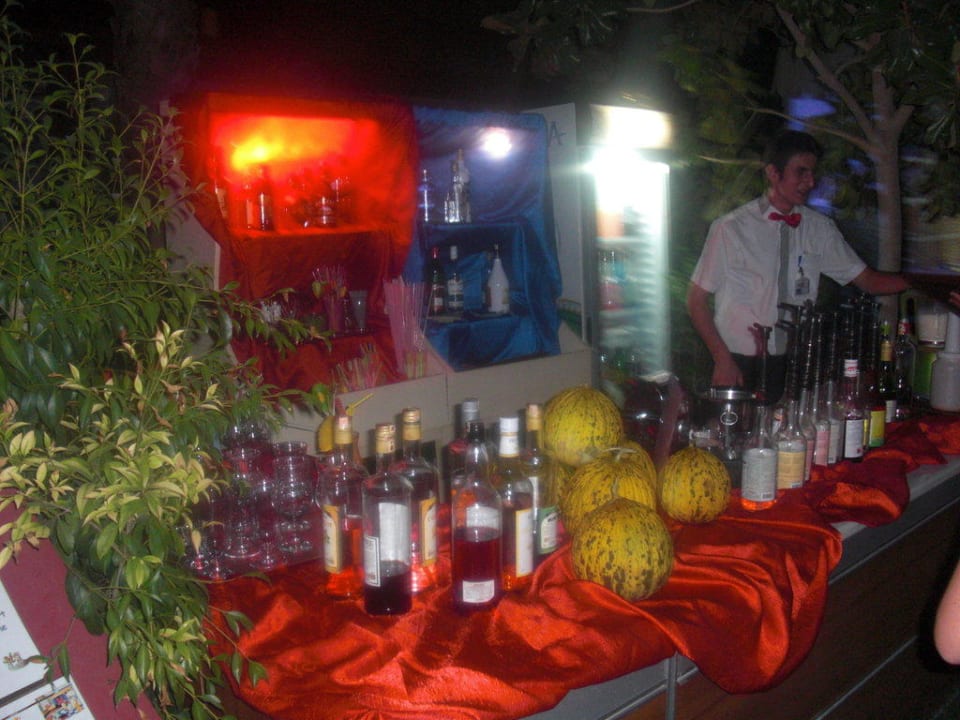 Cocktailbar am Pool Hane Family Resort