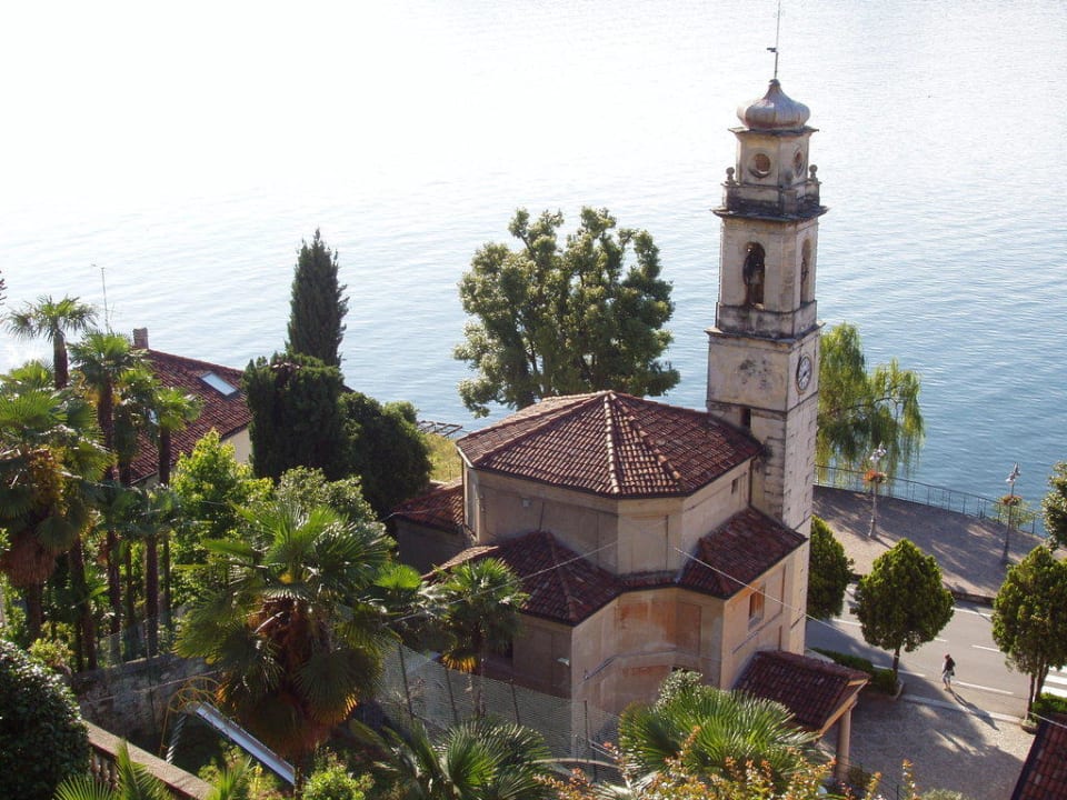 Blick von der Terrasse auf den See Park Hotel Paradiso