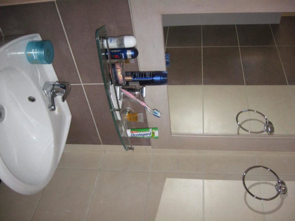 Bad Hotel Little Inn