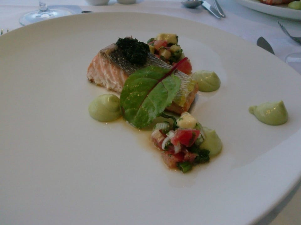 Lachs als Hauptgang Lindos Blu, Luxury Hotel & Suites - Adults only