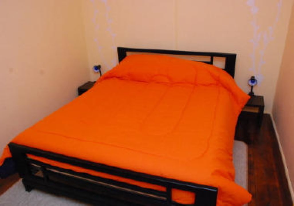 Orange Room Pure Lounge Hostel