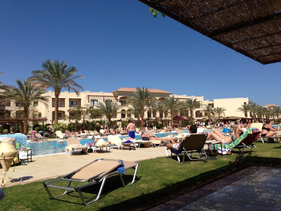 Hinterer beheizter Pool JAZ Aquamarine Resort