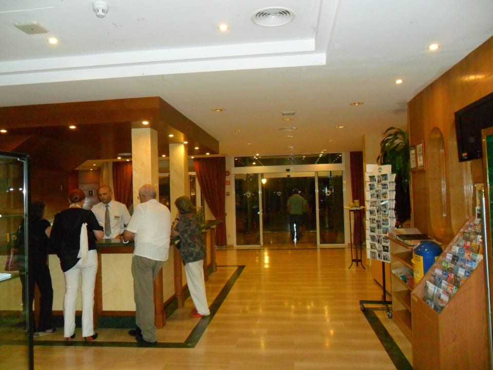 Lobby Valentin Reina Paguera