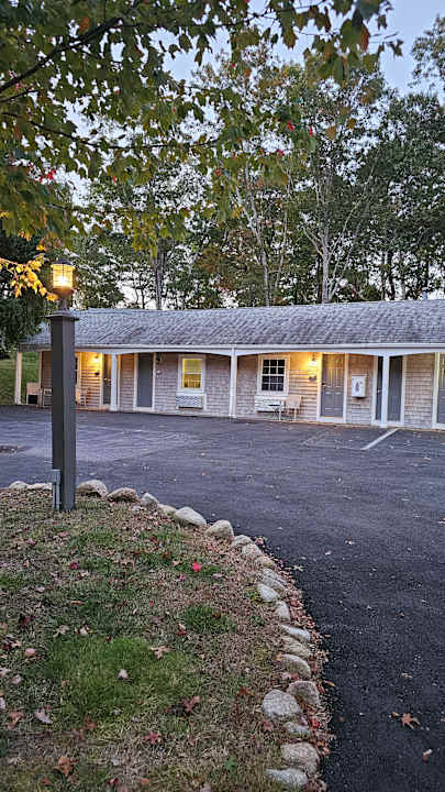 Außenansicht Sandwich Inn & Suites