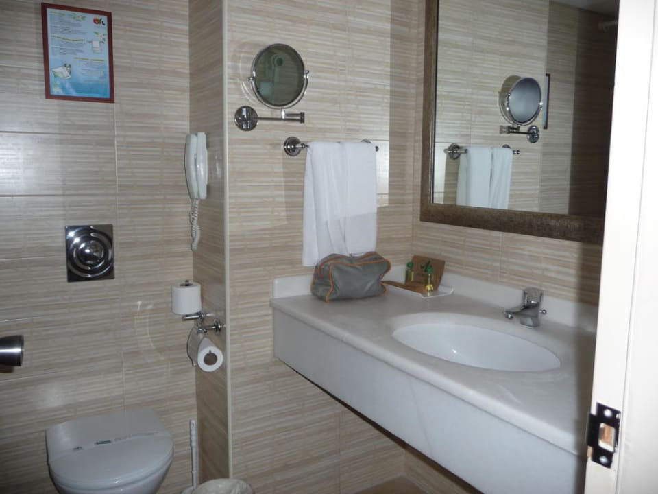 Sauberes Badezimmer Hotel Meryan
