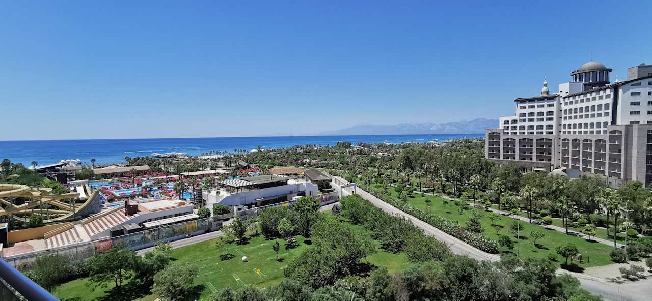 Außenansicht Saturn Palace Resort Hotel