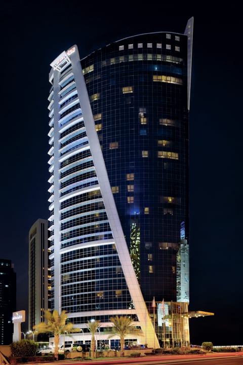 Hotel Facade Mövenpick Hotel West Bay Doha