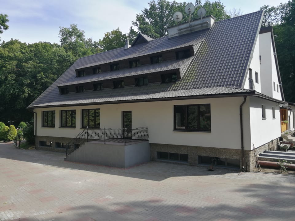Außenansicht Hotel Cieszymir