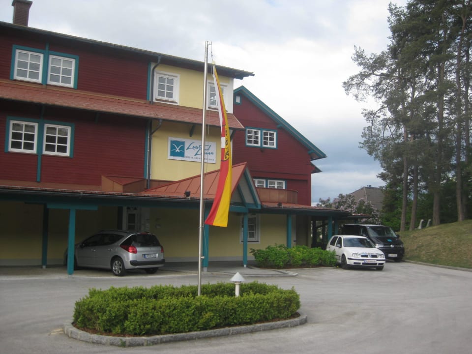 Vom Parkplatz aus Striedingers Lust und Laune Hotel