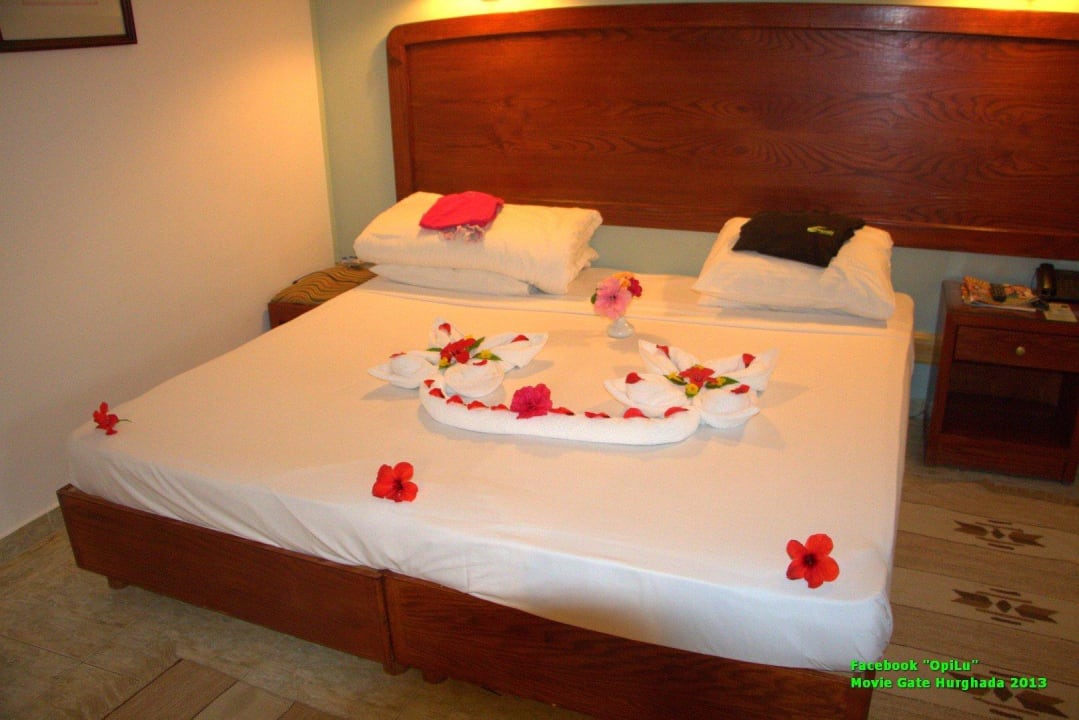 Super Roomboy Golden Beach Resort