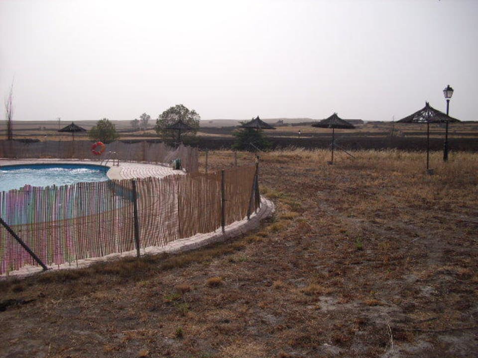 Der Rasen ist ein Acker Hotel Rio Convento de la Luz