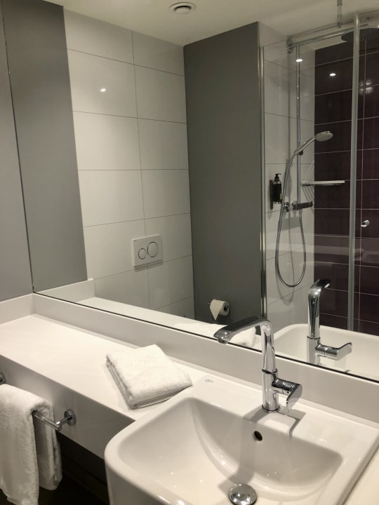 Zimmer Premier Inn Leipzig City Oper Hotel