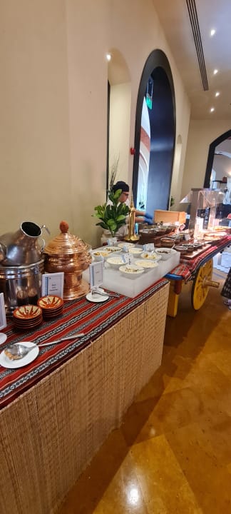 Gastro The Cove Rotana Resort