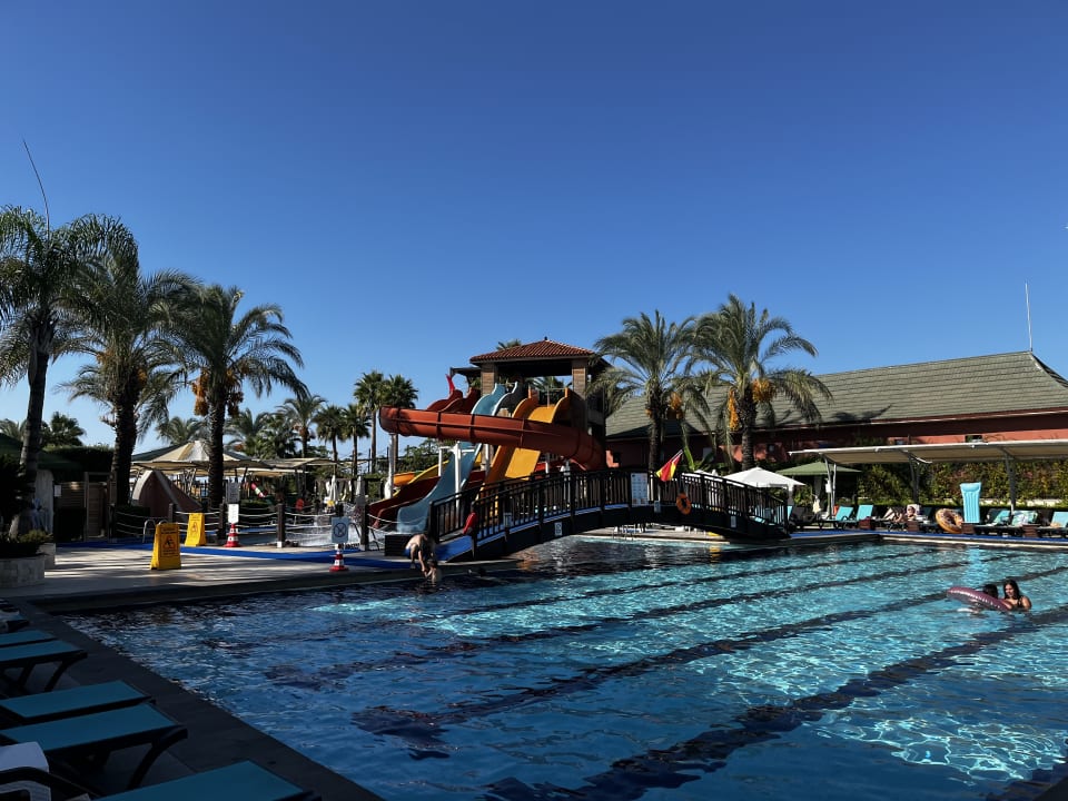 Pool Crystal Family Comfort Collection