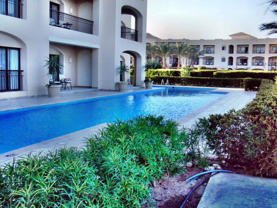 Einer der Privatpools vor den Zimmern JAZ Aquamarine Resort