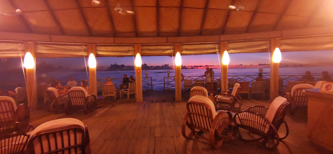 Gastro Angaga Island Resort