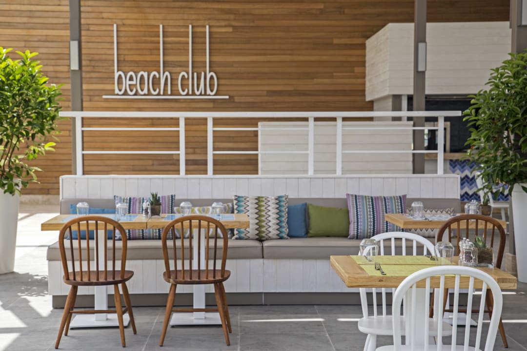 Restaurant Acanthus Cennet Barut Collection