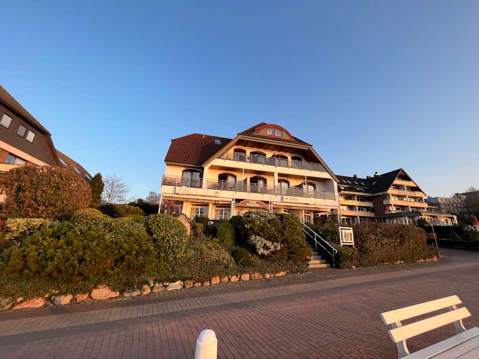 Außenansicht Hotel Seerose