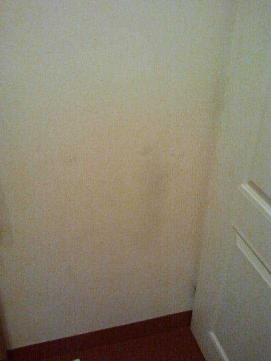 Wände dreckig Hotel Taurus