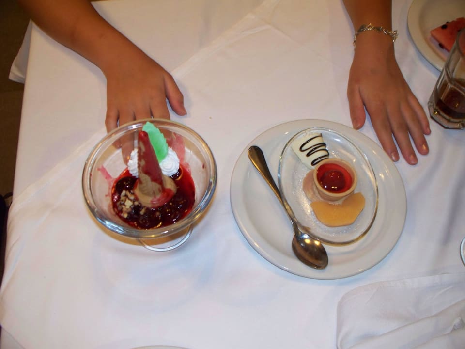 - Limak Lara Deluxe Hotel & Resort