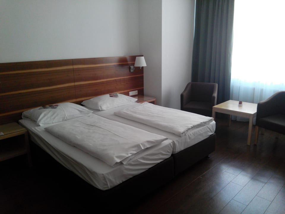 Sehr bequeme, harte Betten Four Points Flex by Sheraton Vienna Hauptbahnhof