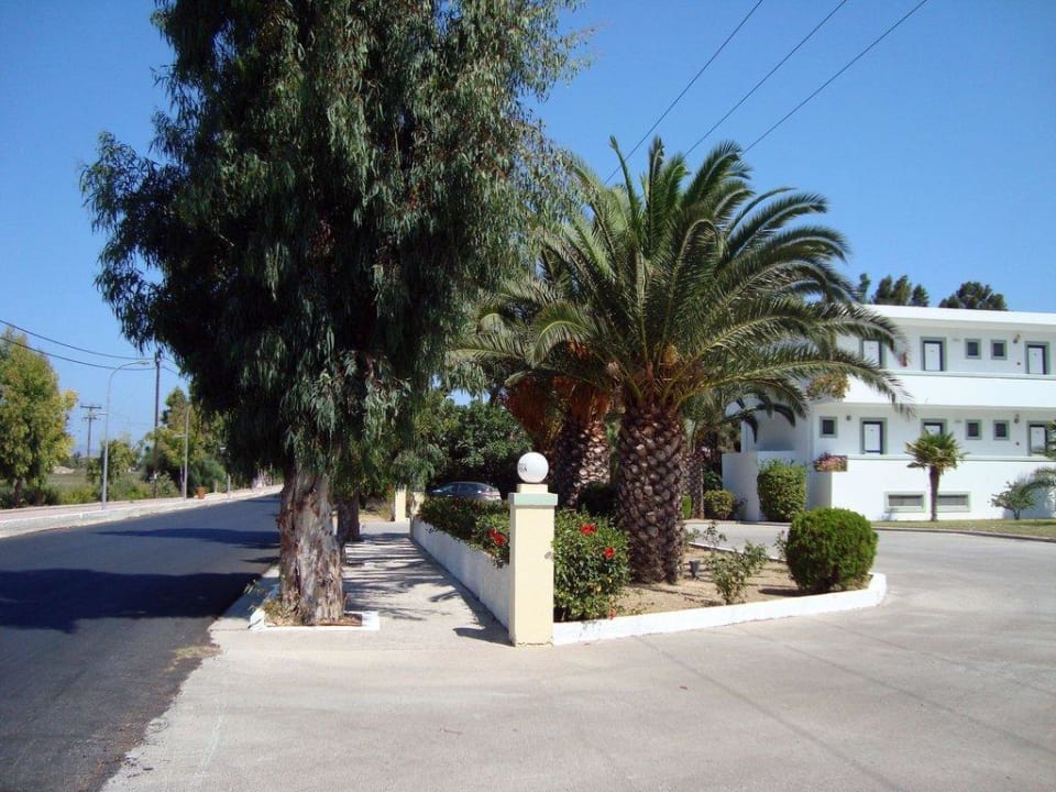 Außenansicht zur Strasse Hotel Esperia