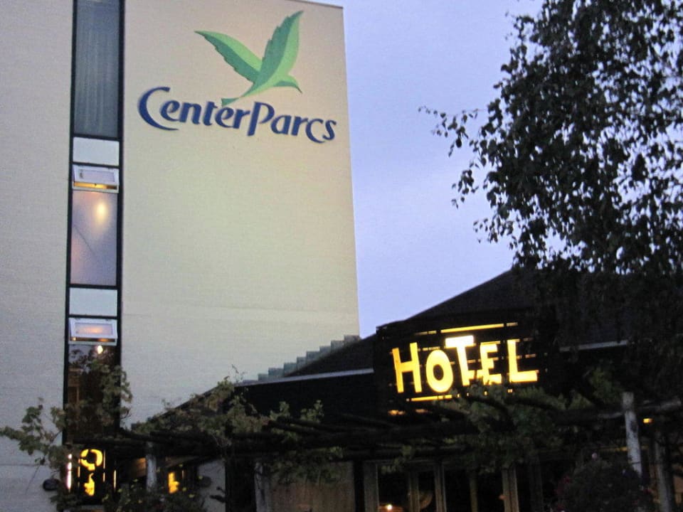 Hoteleingang von außen Center Parcs De Vossemeren